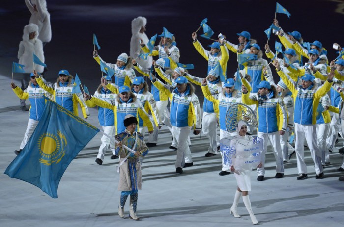 OLY-2014-OPENING-CEREMONY-DELEGATION