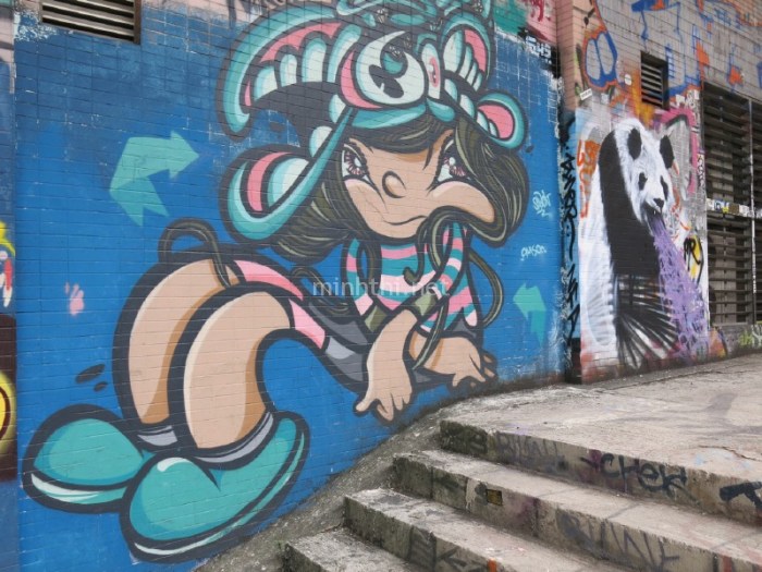 Nghe thuat graffiti trong mot con ngo nho