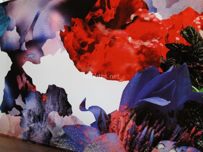 Tường trang trí trong một shopping mall