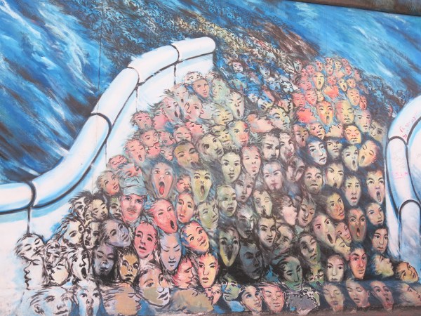 Mot mang tuong Berlin khu vuc 